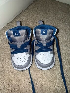 Jordan Baby High-Top Sneakers in White, Gray & Blue